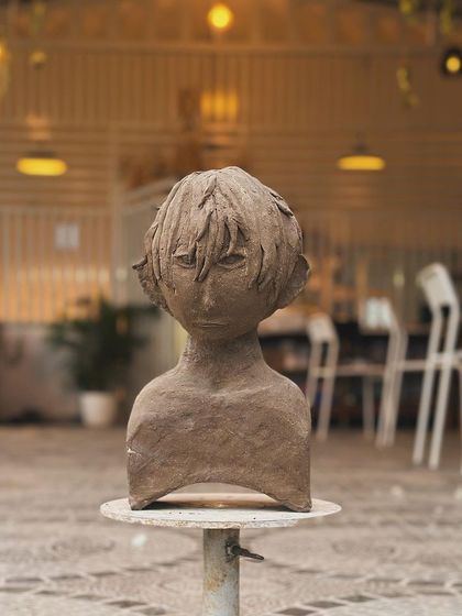The anime-style bust, a fantastic example of how personal style can be expressed through sculpture.