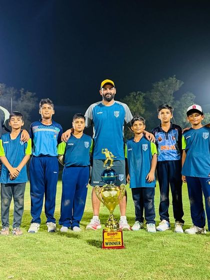 Another shot of the winning team. The smiles on their faces say it all.