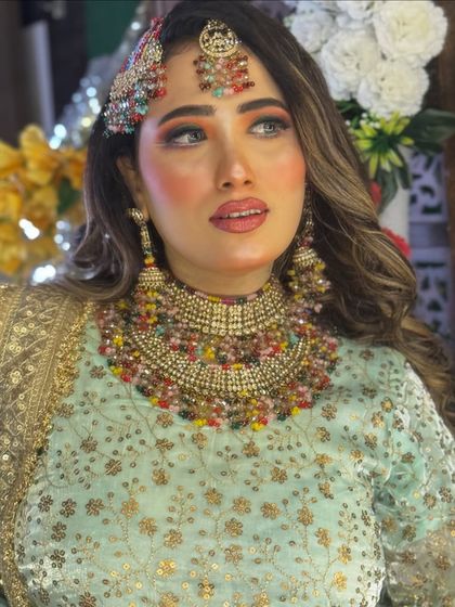 Engagement & Pre-Wedding Glam photo 9