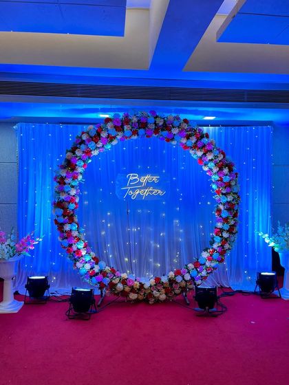 The engagement ring backdrop illuminated with blue lighting, giving it a cool and modern feel. I can adjust the lighting to completely change the mood of the setup.