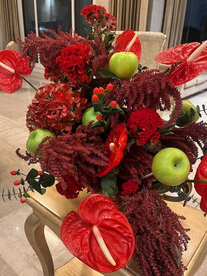 Bespoke Arrangements & Centerpieces photo 41