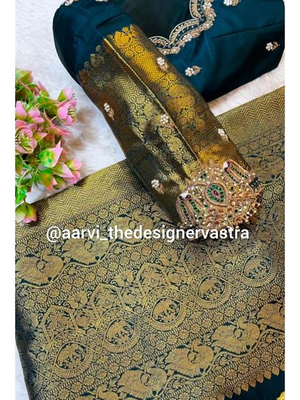 Aarvi The Designer Vastra - Custom Ethnic & Bridal Wear Design Exquisite Bridal & Saree Blouses photo 103