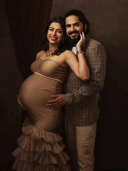 A beautiful portrait of togetherness. The way they look at each other and the camera shows the excitement and happiness of this special time.