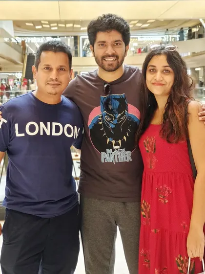 A fun shopping day out with two sweethearts, Sreeram Ramachandran and Parvathy R. Krishna. The best part of this job is the friendships you make along the way.