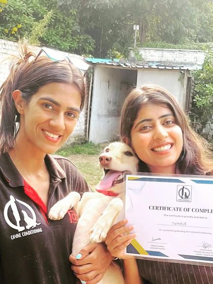 Twinkle's graduation day! This sweet girl has a special place in all our hearts. We are so proud of her progress and wish her and her hooman, Suhani, all the best.