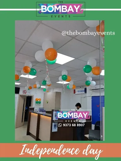 Here’s a simple yet effective way I bring festive spirit into a professional environment. For this Yes Bank branch, I used floating tricolor balloons to celebrate Independence Day without disrupting the workspace.