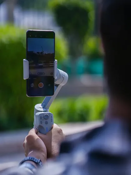 A behind-the-scenes look at the MOZA gimbal in action. This shows clients my hands-on process and how I use my equipment to frame the perfect shot for their brand.
