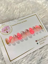 Customized Press-On Nails