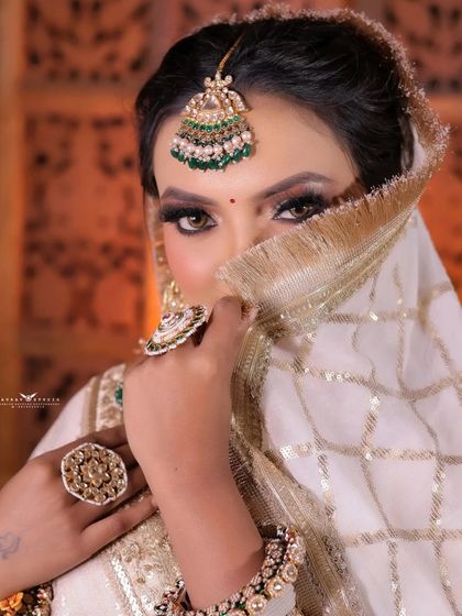 Contemporary & Pastel Bridal Looks photo 31