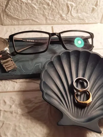 A close-up of our navy blue Father's Day gift set, perfect for organizing watches, rings, and glasses.