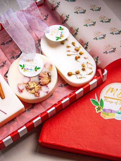 Flameless Fragrance: Aroma Tablets & Melts photo 4