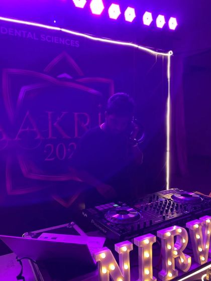 Behind the Decks photo 10