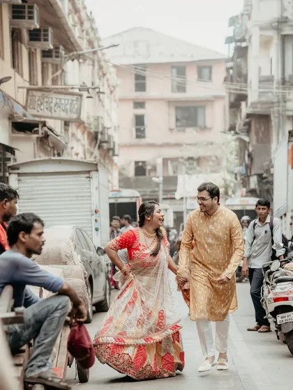 A unique pre-wedding shoot on the lively streets of Mumbai. We believe your portraits should tell your story, even if it means finding beauty in the chaos.