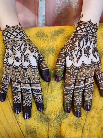 Hajira Mehendi Artist - Mehndi Artist Services Modern & Minimalist Designs photo 35