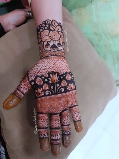 Mehndi for Family & Guests (Siders) photo 4