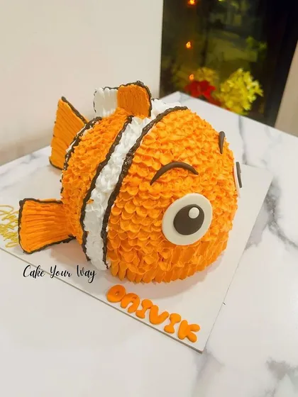 I'm hooked on this fin-tastic Finding Nemo cake. This 3D character cake is sculpted and decorated to look just like the beloved clownfish.