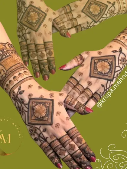 A beautiful back-hand design for an engagement ceremony. This pattern combines floral elements with architectural details for a unique and sophisticated look.