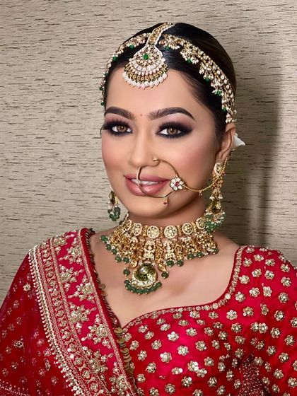 Classic Red & Pink Bridal Looks photo 14