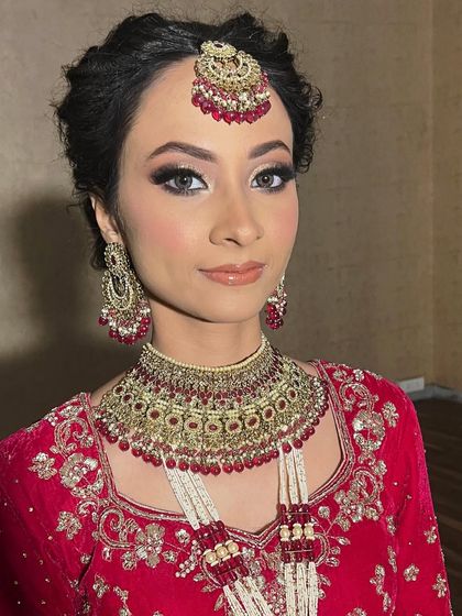 Timeless Wedding Day Glamour photo 35