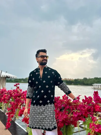 Zindagi jeen da swag hi kuch wakhra hai! Enjoying the beautiful scenery at a lakeside venue in Udaipur.