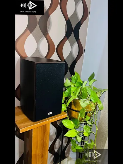 The HECO Victa Prime 202 bookshelf speaker, featuring a long-fibre kraft paper cone for distortion-free sound. This is a great option for those who appreciate detailed and stable audio performance in a compact size.