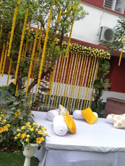Haldi & Mehndi Decor photo 13