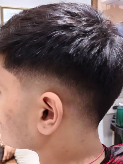 Sharp Haircuts for Men & Kids photo 44