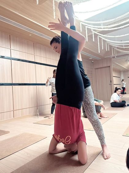 Curly Yoga Girl - Specialized Yoga Workshops Headstand & Inversion Workshops photo 5