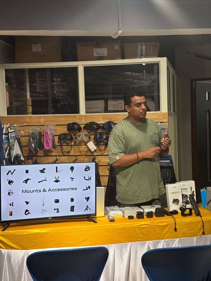 A presenter from GoPro India demonstrates the different mounts and accessories that are perfect for capturing stable and creative underwater footage.