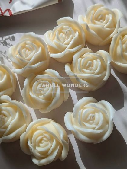 Blooming Creations: Floral & Botanical Candles photo 34