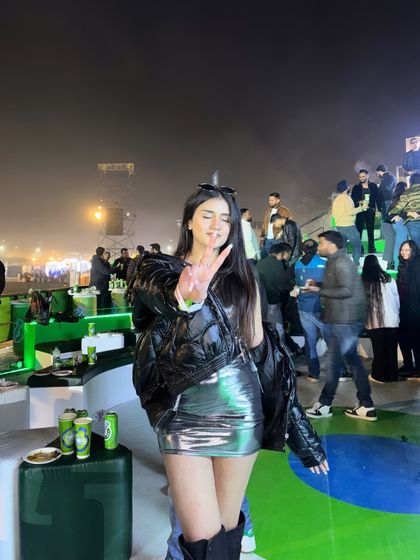 A final happy pose from the concert.