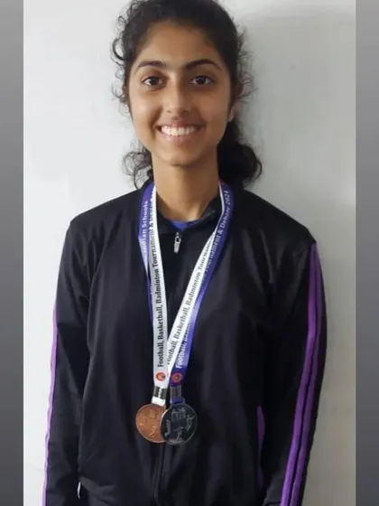 Avni Arlekar from our Bombay Gymkhana centre showcasing her silver and bronze medals from the All Maharashtra Anglo Indian Schools Badminton Tournament.