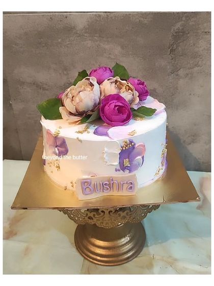 Elegant Floral & Butterfly Cakes photo 14