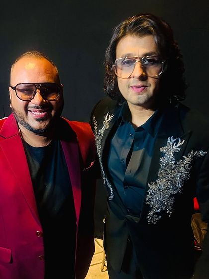 A true fan moment with the one and only Sonu Nigam. Feeling blessed to have shared the stage with this living legend after his crazy performance.
