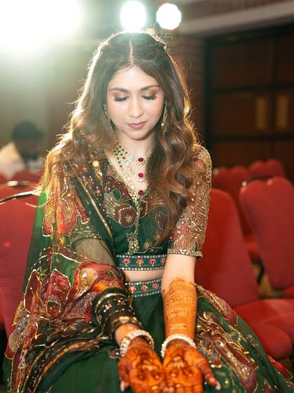 Fun Mehndi & Pre-Wedding Looks photo 8