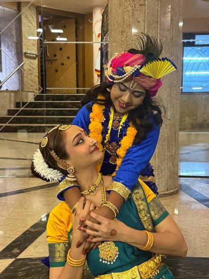 A beautiful moment capturing the deep bond between Guru and Shishya, portrayed here as Yashoda and Krishna. It is a relationship built on love, trust, and shared passion.