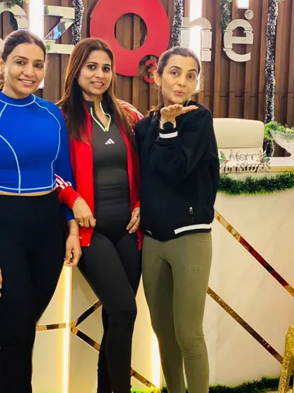 Our elite tribe showing off their festive vibes. Members celebrated the joy and warmth of Christmas at the studio, showcasing the strong community spirit we foster.