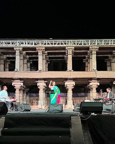 Live Music & Theatrical Performances