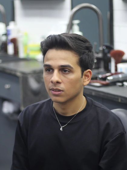 Had one of the best indie artists, Anuv Jain, come by for a haircut. It's always a vibe when music and barbering connect.