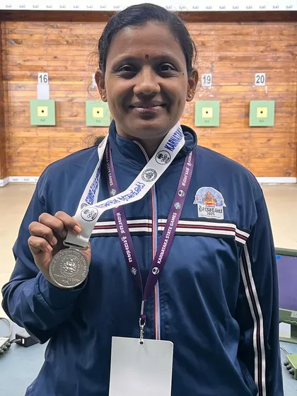 Vidya Gowda with her Silver medal won in the Pistol women KOA category at the 2nd Nagaraj Rao competition.