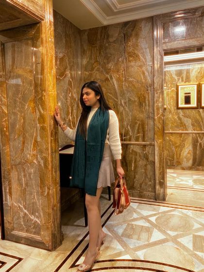 A posed shot of my elegant winter outfit.