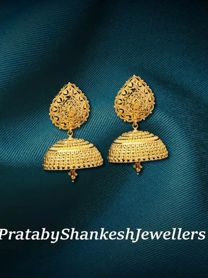 Wear your art on your ears. These classic gold jhumkis from our Pratab collection feature a beautiful, intricate pattern, perfect for the free-spirited soul.