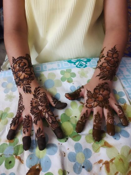 Hajira Mehendi Artist - Mehndi Artist Services Modern & Minimalist Designs photo 72