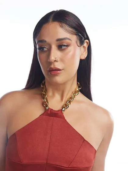 For Kishu Shroff's feature in GQ Best Dressed, I went with these sharp, sculpted finger waves. This style is all about precision and gives a high fashion, almost vintage feel while still being modern. It’s a look that really shows off the structure and shine of the hair.