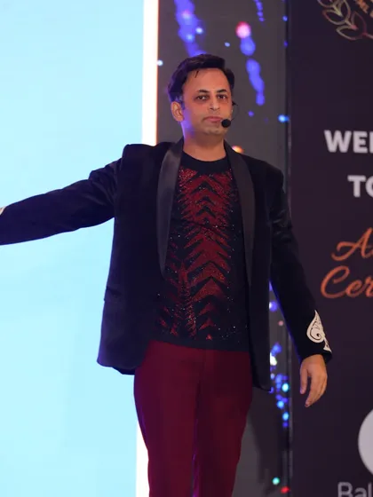 A moment of focus during my mind-reading performance. I use my skills to create an atmosphere of suspense and intrigue, holding the audience's attention.