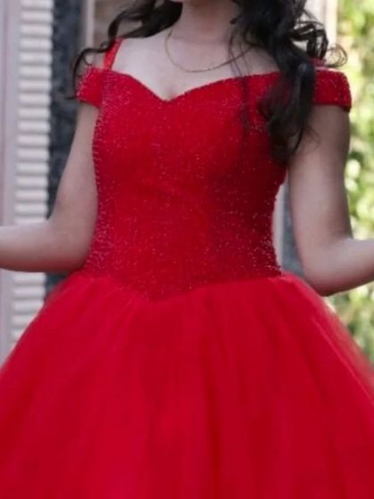 Dress Rental Buzz - Photoshoot Outfit Rental Party & Occasion Wear photo 15