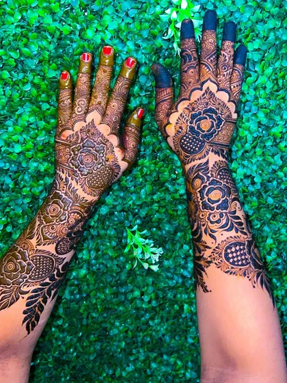 A side view of the heavy floral design, showing how the pattern wraps around the arm.
