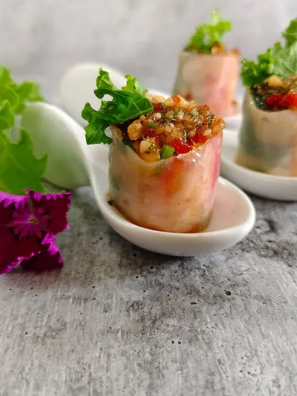 Say hello to freshness! These Vietnamese Rice Paper Summer Rolls are a perfect balance of crisp veggies, herbs, and light flavors rolled into one wholesome bite.