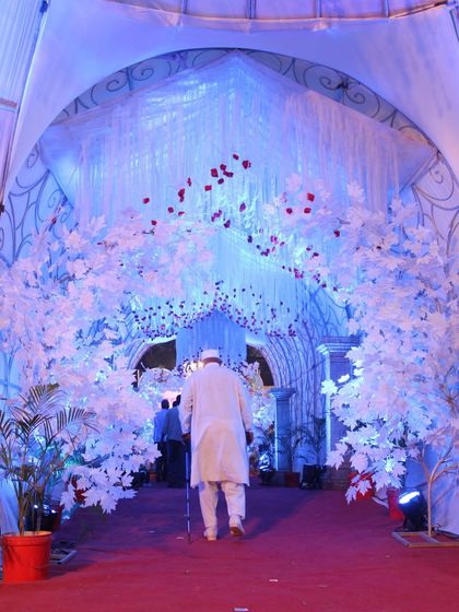 Grand Entrances & Dreamy Decor photo 55