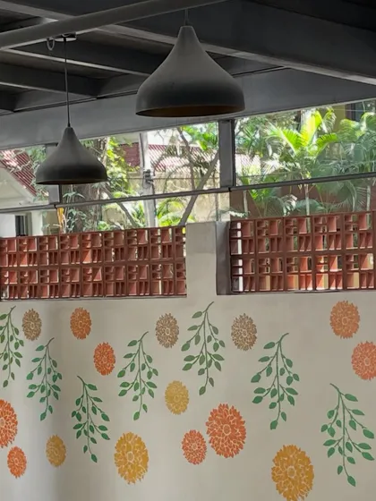 The studio is all set for visitors. The open and airy space is perfect for hosting workshops or simply for you to drop by and discuss your embroidery projects.